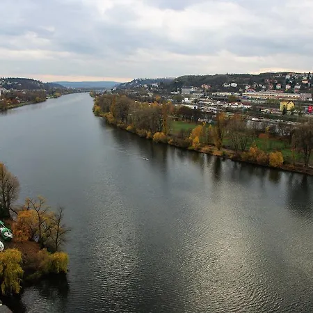 Apartment Spacious View Prague